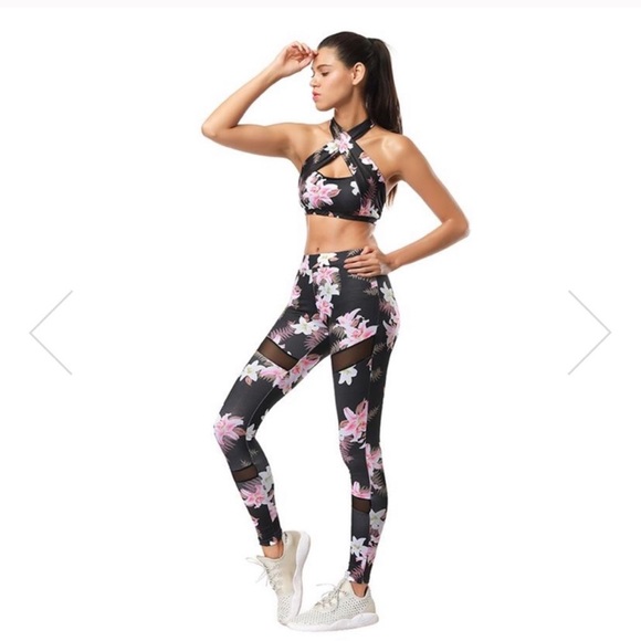 Beautiful work out set🌸 - Picture 2 of 4